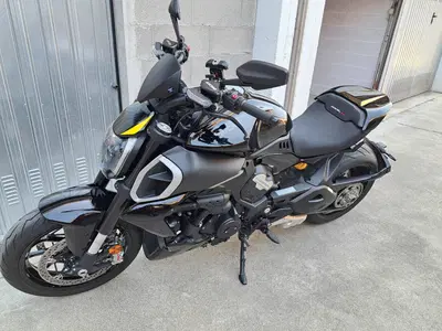 Ducati Diavel V4 (2023 - 26) usata