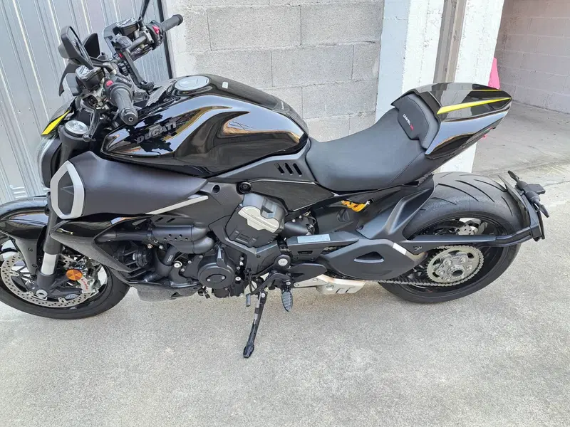 Ducati Diavel V4 (2023 - 26) (3)