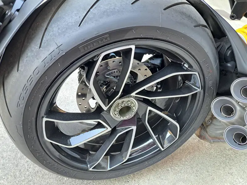 Ducati Diavel V4 (2023 - 26) (6)
