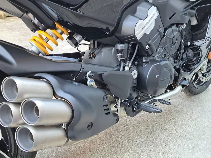 Ducati Diavel V4 (2023 - 26) (7)