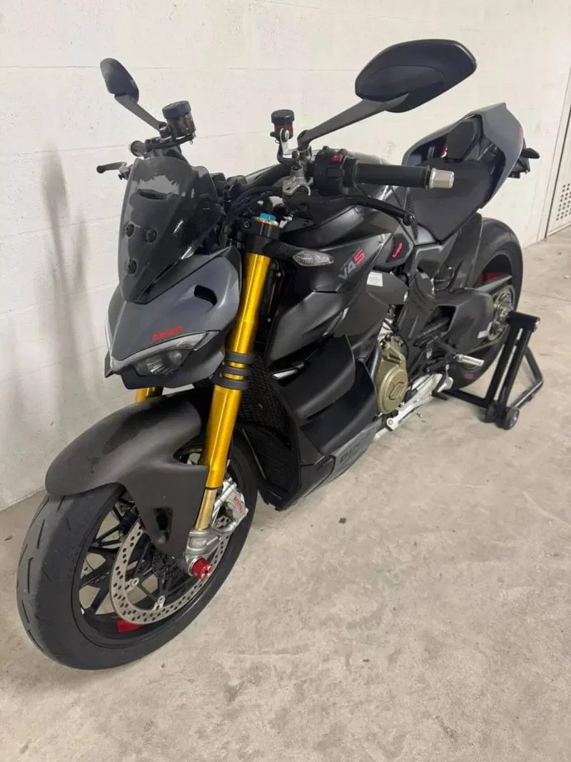 Ducati Streetfighter V4 S (2023 - 24)