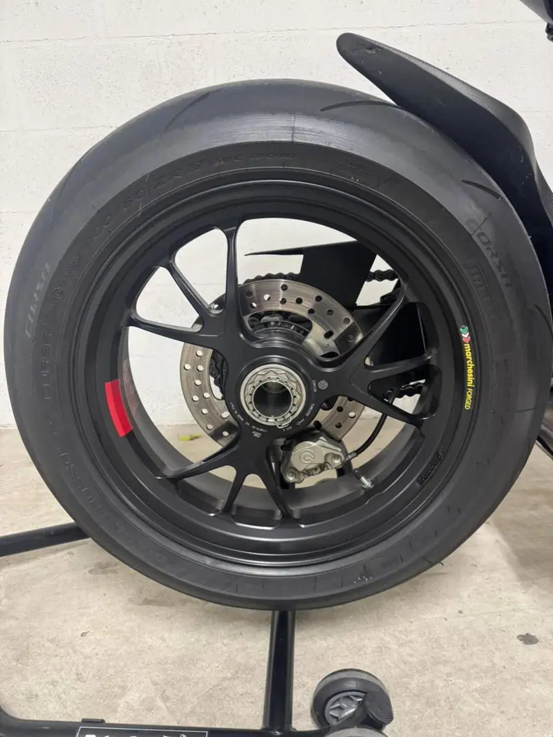 Ducati Streetfighter V4 S (2023 - 24) (6)