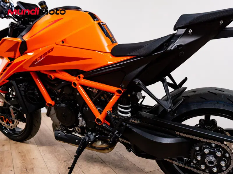 KTM 1390 Super Duke R (2024 - 26) (10)