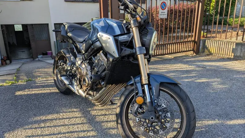 Honda CB 650 R (2021 - 23) (4)
