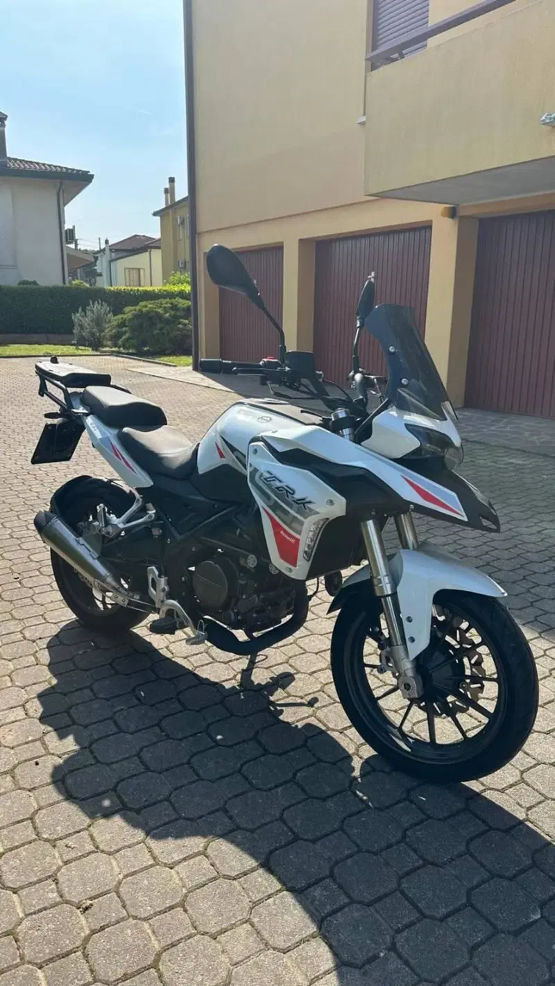 Benelli TRK 251 (2022 - 25) (3)