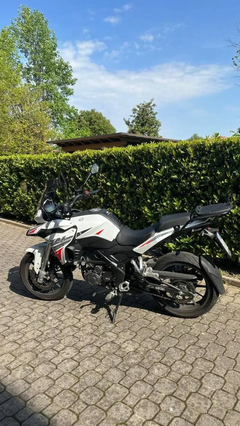 Benelli TRK 251 (2022 - 25) (5)