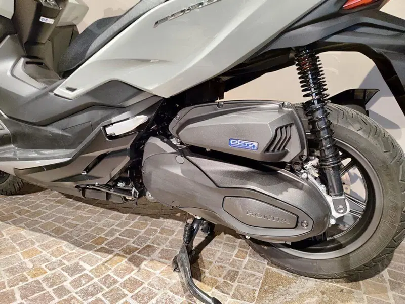 Honda Forza 350 Deluxe (2022 - 24) (8)