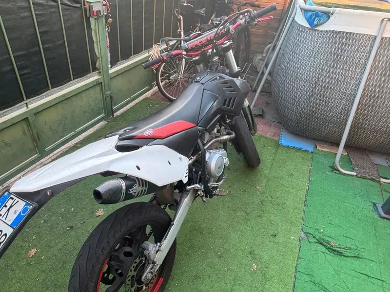 Betamotor RR 125 4T Motard LC (2018 - 20) (4)