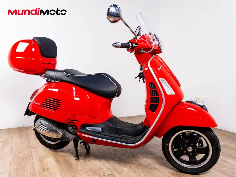 Vespa GTS 300 ABS (2014 - 16) (2)
