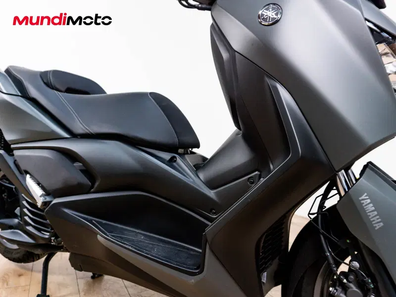 Yamaha X-Max 125 Tech Max+ (2025 - 26) (5)