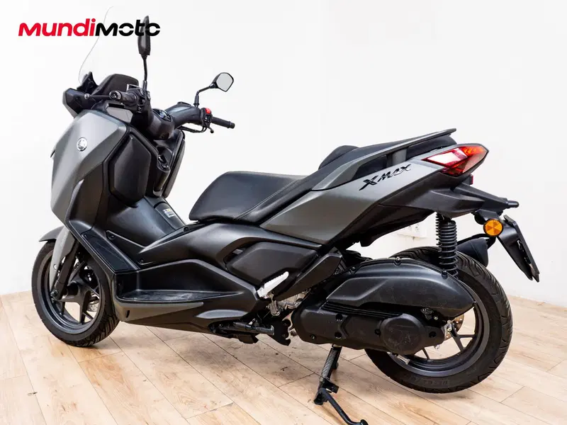 Yamaha X-Max 125 Tech Max+ (2025 - 26) (7)