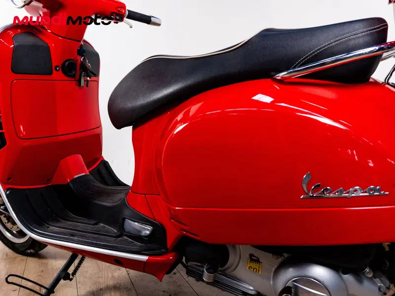 Vespa GTS 300 ABS (2014 - 16) (10)