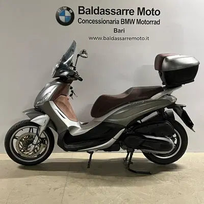 Piaggio Beverly 350 SportTouring ie ABS (2011 - 17) usata