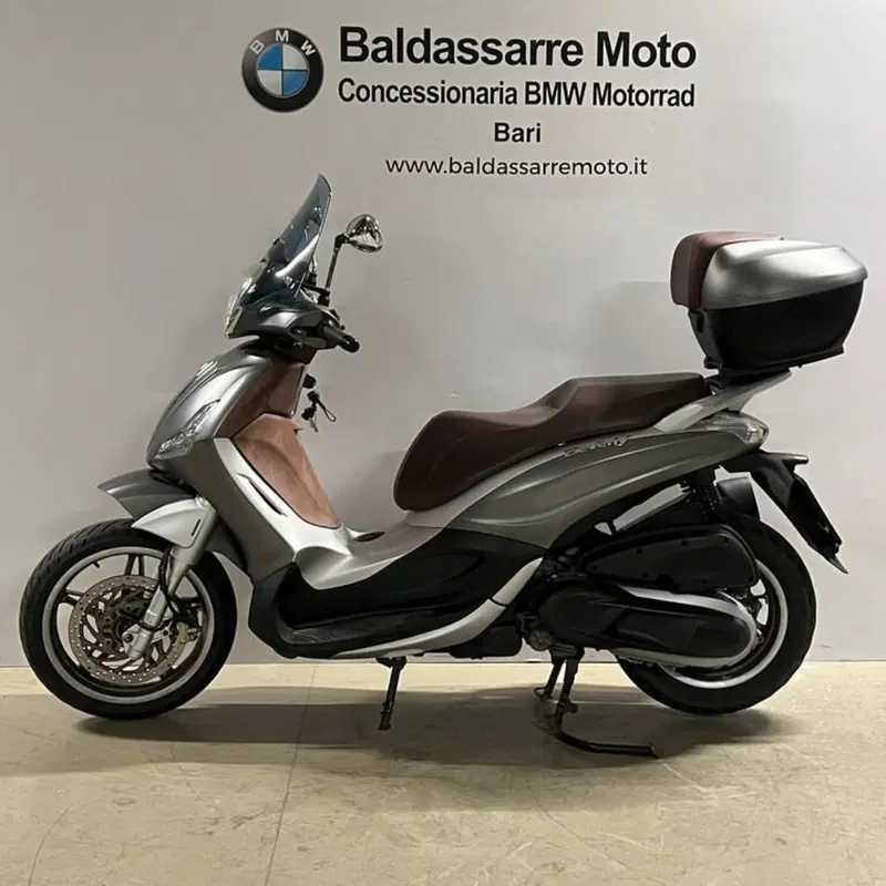 Piaggio Beverly 350 SportTouring ie ABS (2011 - 17)