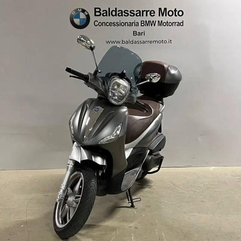 Piaggio Beverly 350 SportTouring ie ABS (2011 - 17) (3)