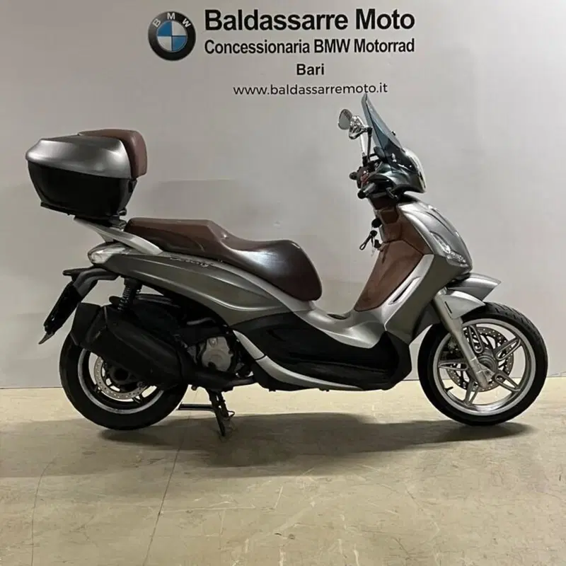 Piaggio Beverly 350 SportTouring ie ABS (2011 - 17) (4)