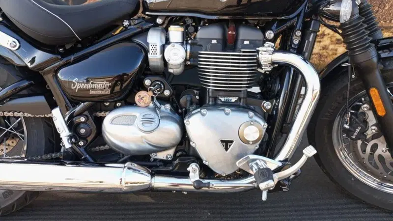 Triumph Bonneville Speedmaster 1200 (2021 - 25) (2)