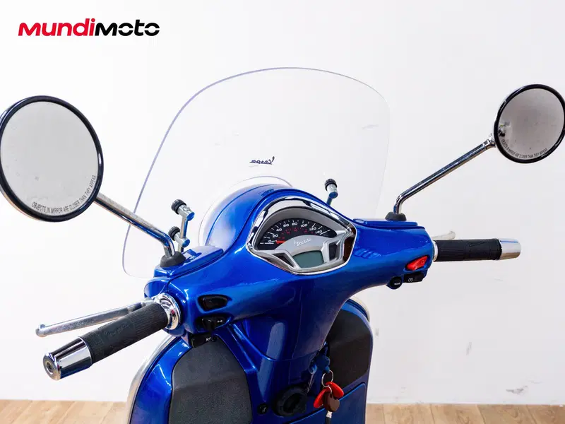 Vespa GTS 300 Super ABS (2014 - 16) (9)