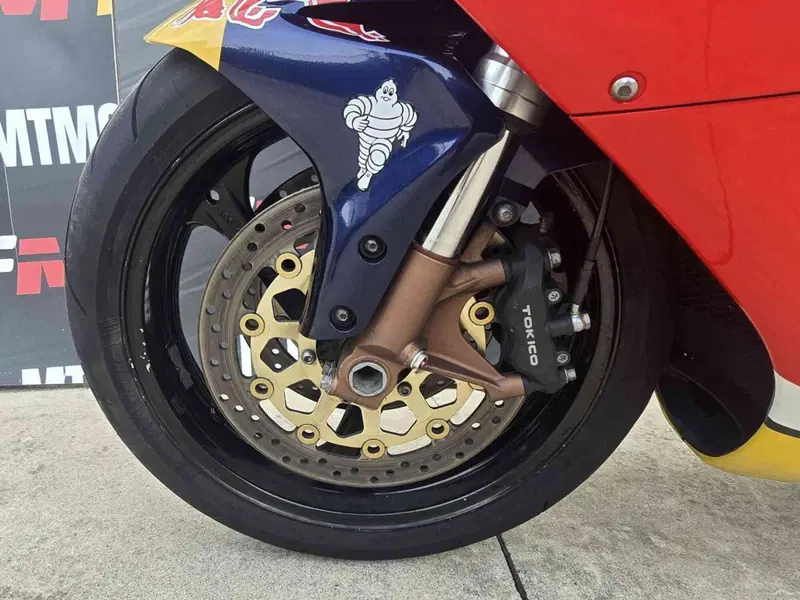 Honda CBR 1000 RR Fireblade (2004 - 05) (11)