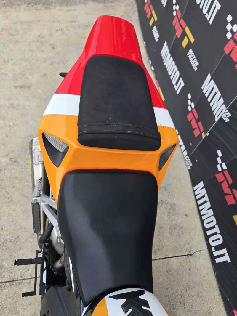 Honda CBR 1000 RR Fireblade (2004 - 05) (8)