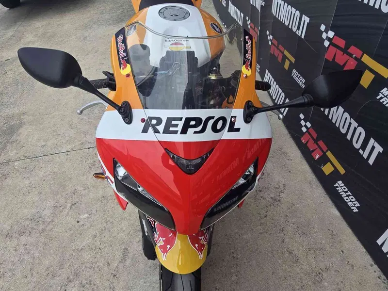Honda CBR 1000 RR Fireblade (2004 - 05) (9)