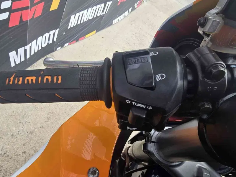 Honda CBR 1000 RR Fireblade (2004 - 05) (14)