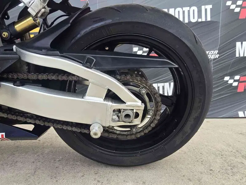 Honda CBR 1000 RR Fireblade (2004 - 05) (15)