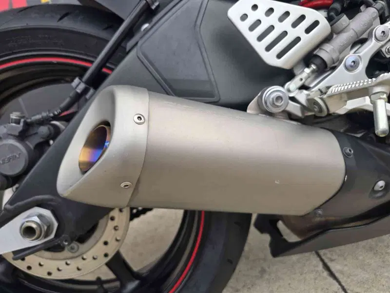 Yamaha YZF R6 (2008 - 09) (10)