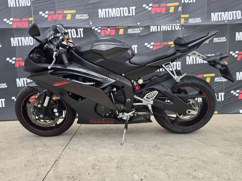 Yamaha YZF R6 (2008 - 09) (2)