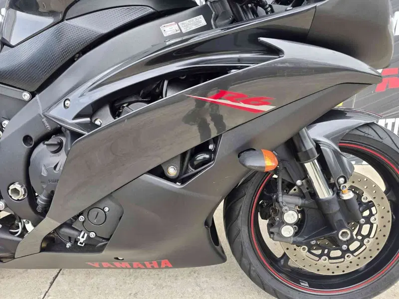 Yamaha YZF R6 (2008 - 09) (11)
