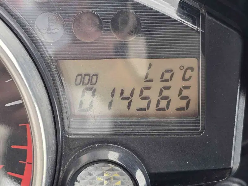 Yamaha YZF R6 (2008 - 09) (34)
