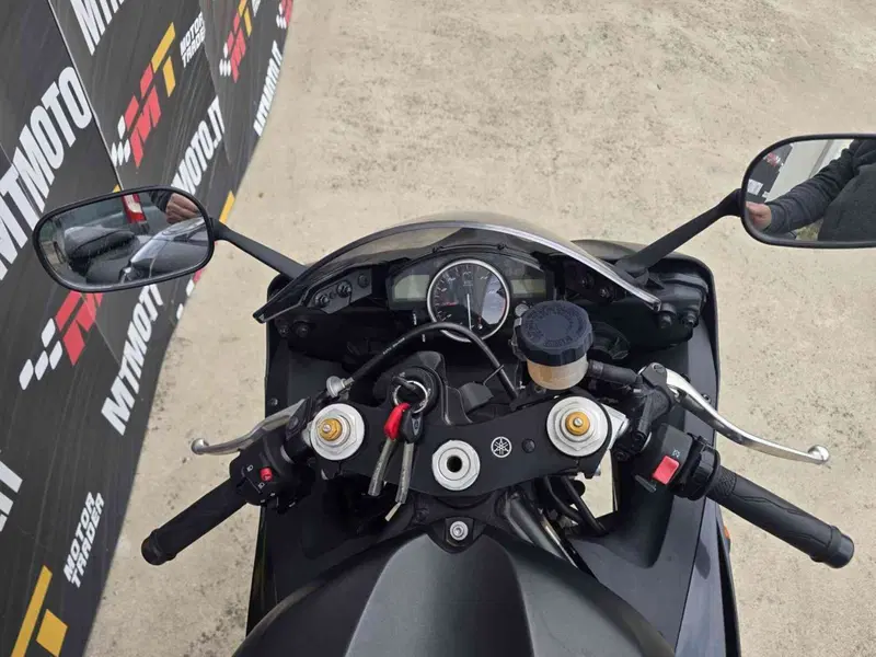 Yamaha YZF R6 (2008 - 09) (26)
