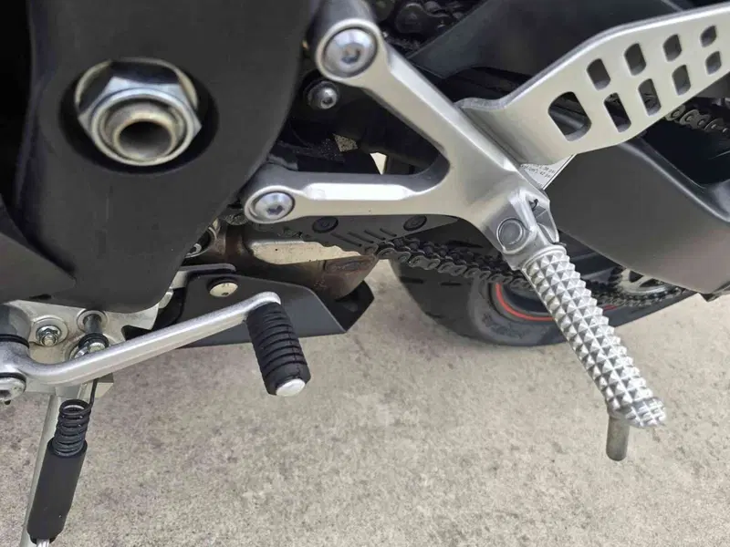 Yamaha YZF R6 (2008 - 09) (28)