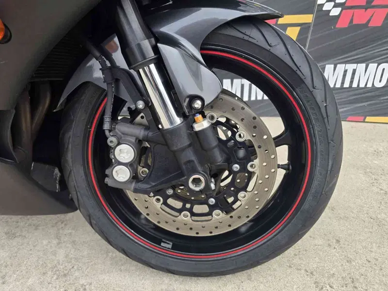 Yamaha YZF R6 (2008 - 09) (6)