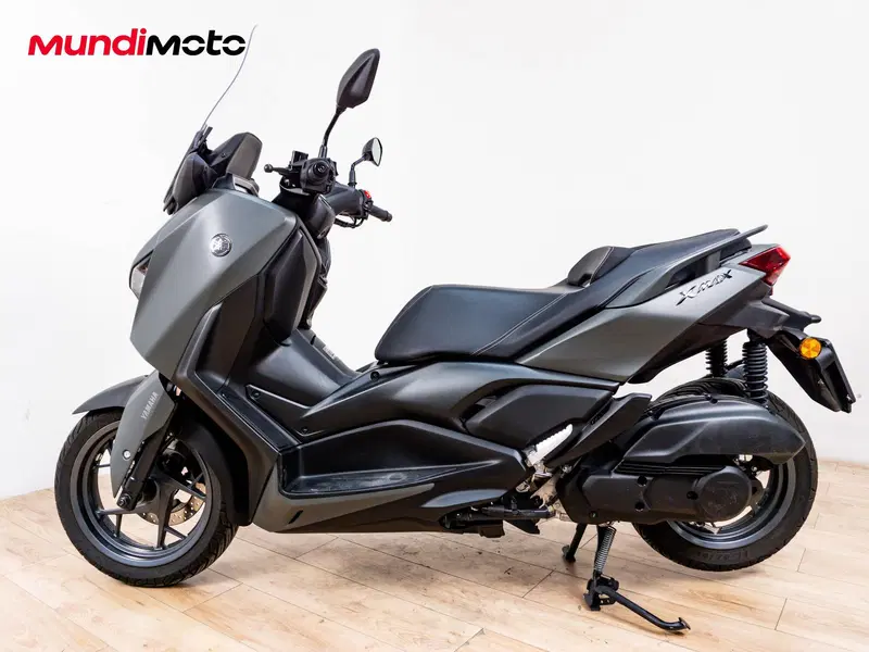 Yamaha X-Max 125 Tech Max+ (2025 - 26) (6)