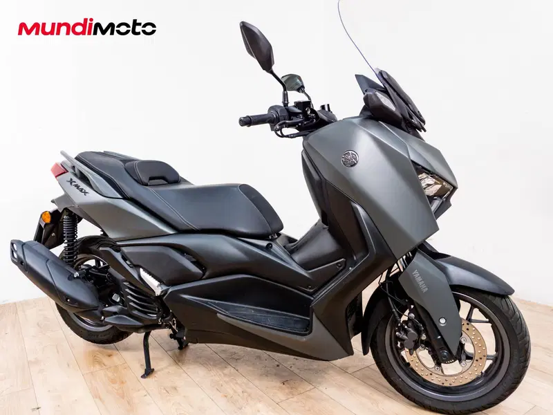 Yamaha X-Max 125 Tech Max+ (2025 - 26) (2)