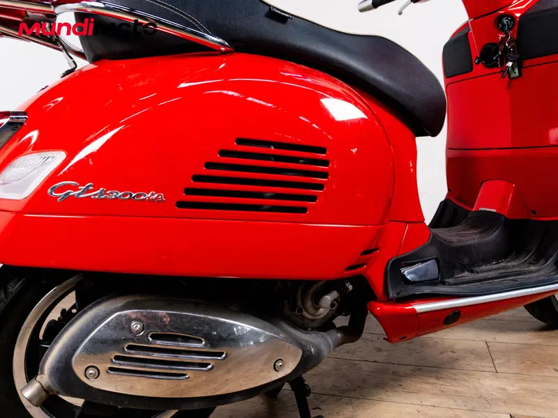 Vespa GTS 300 ABS (2014 - 16) (4)