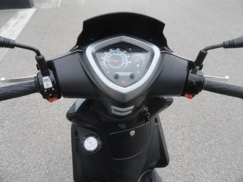 Kymco Agility 125 R16 Power Up (2021 - 26) (11)