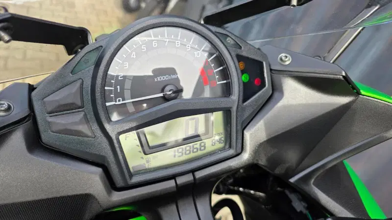 Kawasaki ER-6F ABS (2012 - 16) (6)