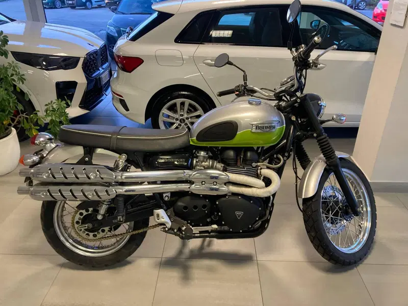 Triumph Scrambler (2006 - 17) (2)