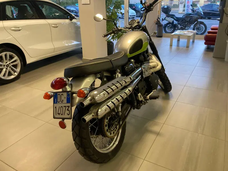 Triumph Scrambler (2006 - 17) (3)