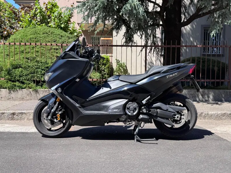 Yamaha T-Max 530 SX (2017 - 19) (2)