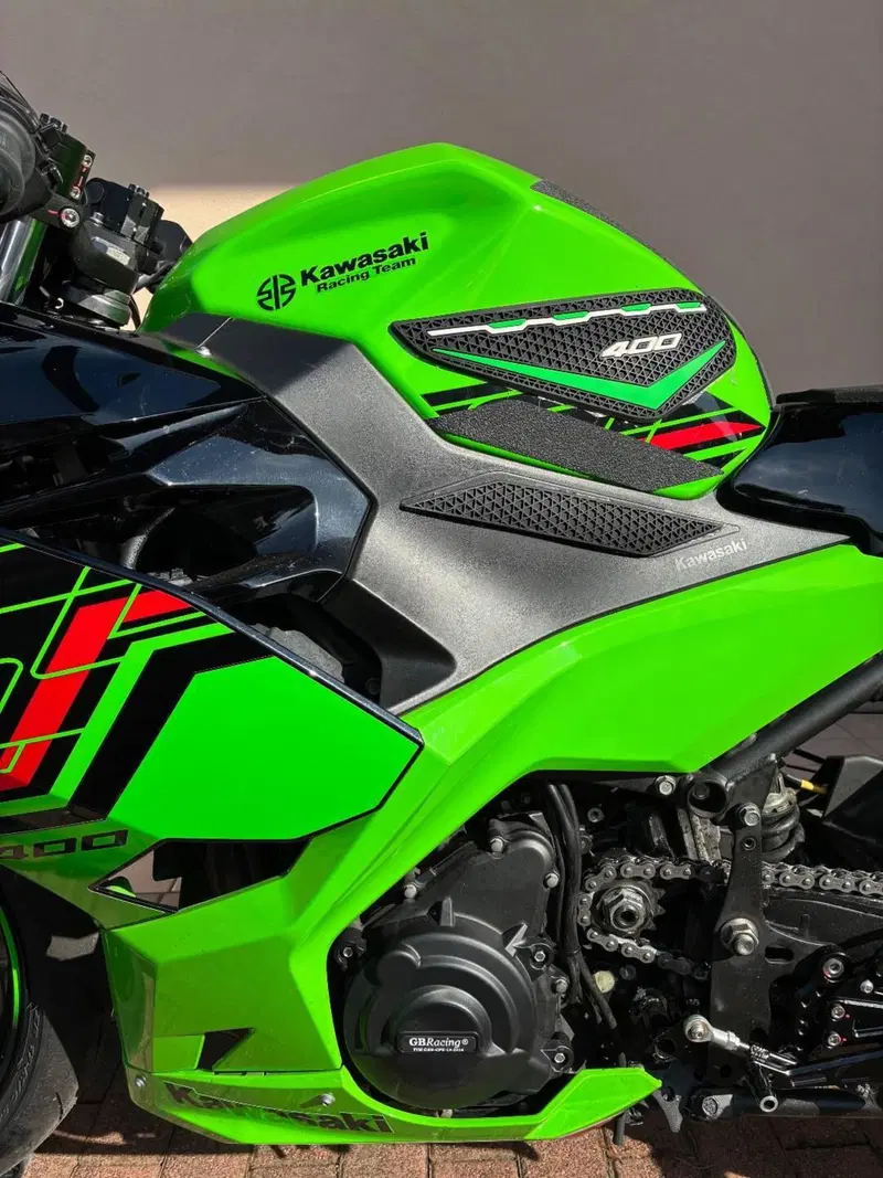 Kawasaki Ninja 400 (2023) (9)
