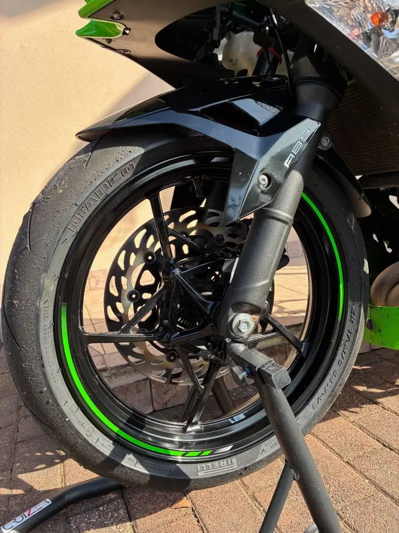 Kawasaki Ninja 400 (2023) (12)