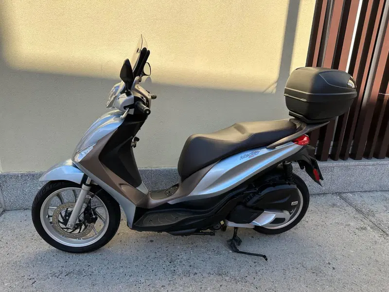 Piaggio Medley 150 ABS (2021 - 25) (2)