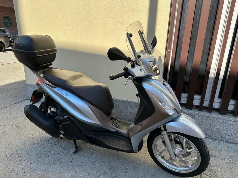 Piaggio Medley 150 ABS (2021 - 25) (3)