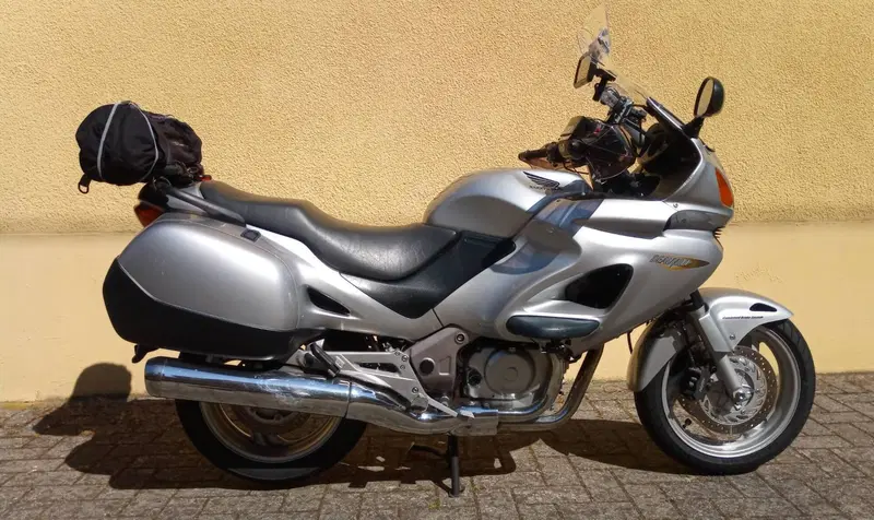 Honda Deauville 650 (2002 - 05) (2)