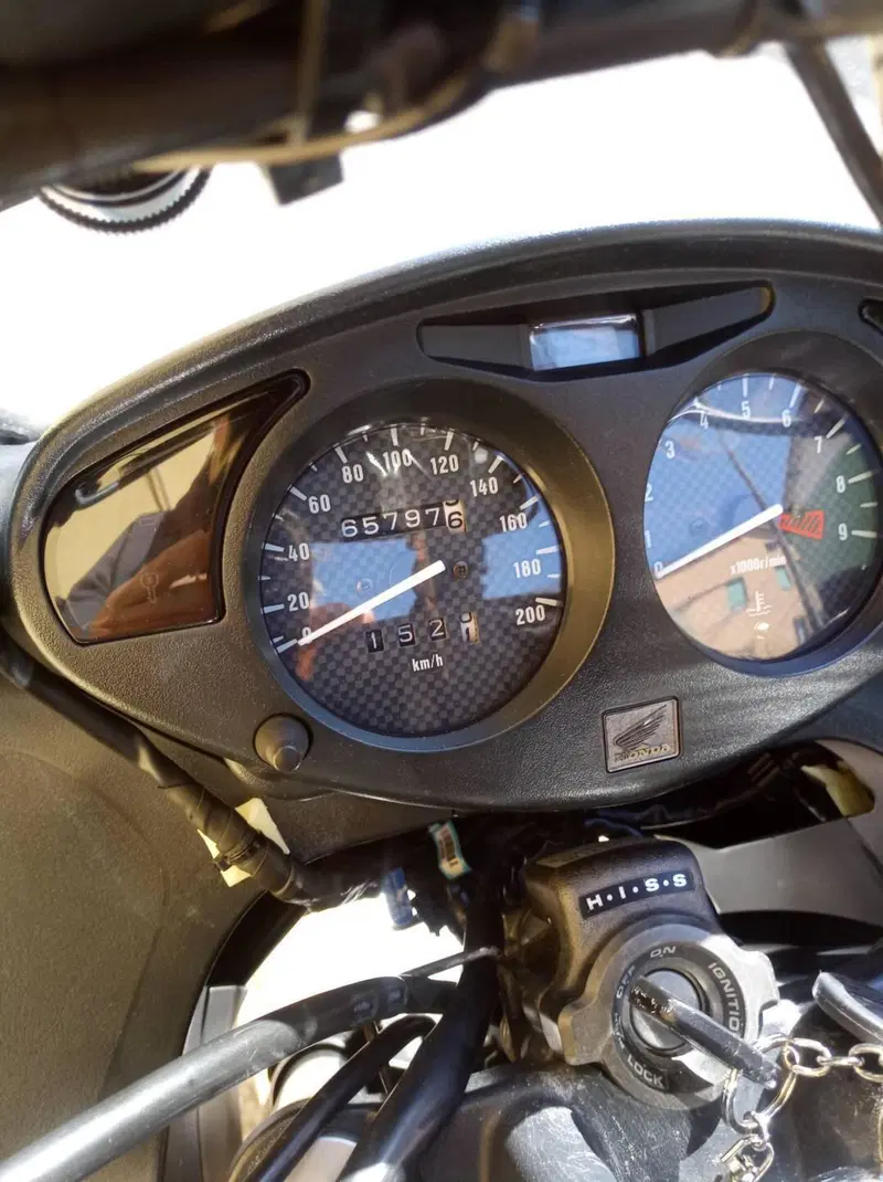 Honda Deauville 650 (2002 - 05) (7)