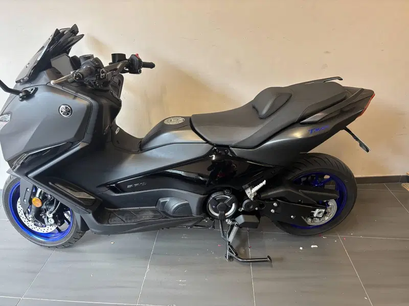 Yamaha T-Max 560 (2025 - 26)