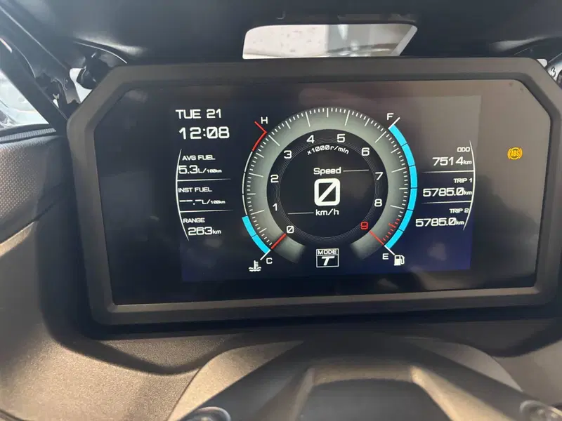 Yamaha T-Max 560 (2025 - 26) (5)